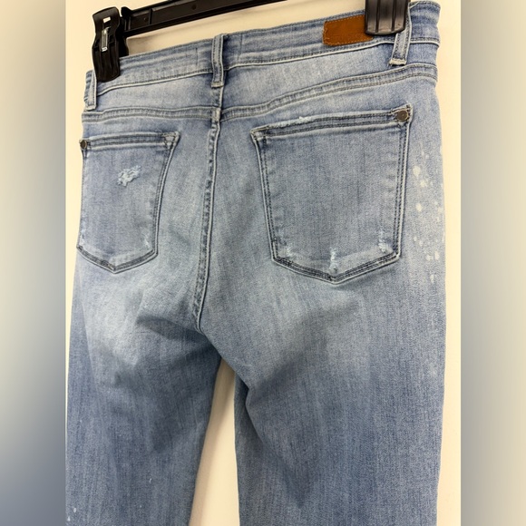 Judy Blue size 11/30 Women’s Blue Distressed Denim Mid Rise Relaxed Fit Jeans - Picture 5 of 9